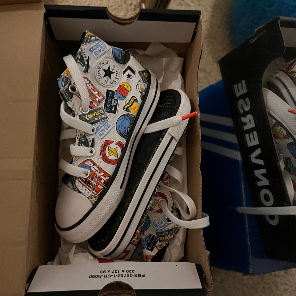Converse size 9